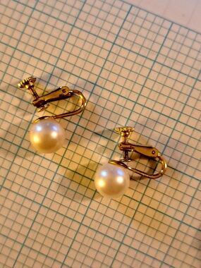 Gold Pearl Clip-On Earrings - Classic White Pearls